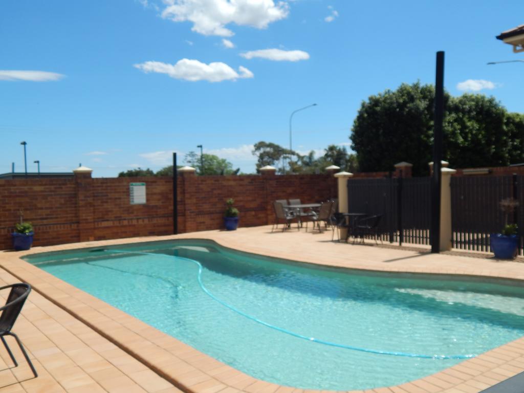 Cotswold Motor Inn Toowoomba Exterior foto