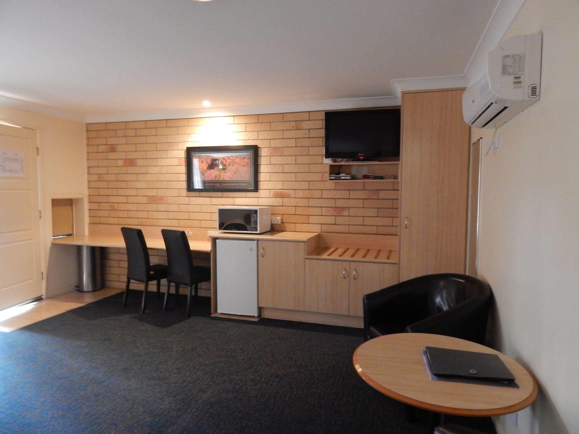 Cotswold Motor Inn Toowoomba Exterior foto