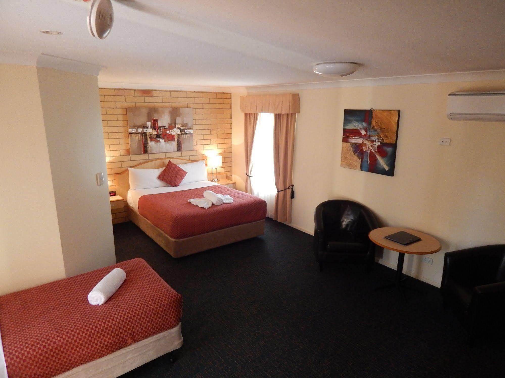 Cotswold Motor Inn Toowoomba Exterior foto