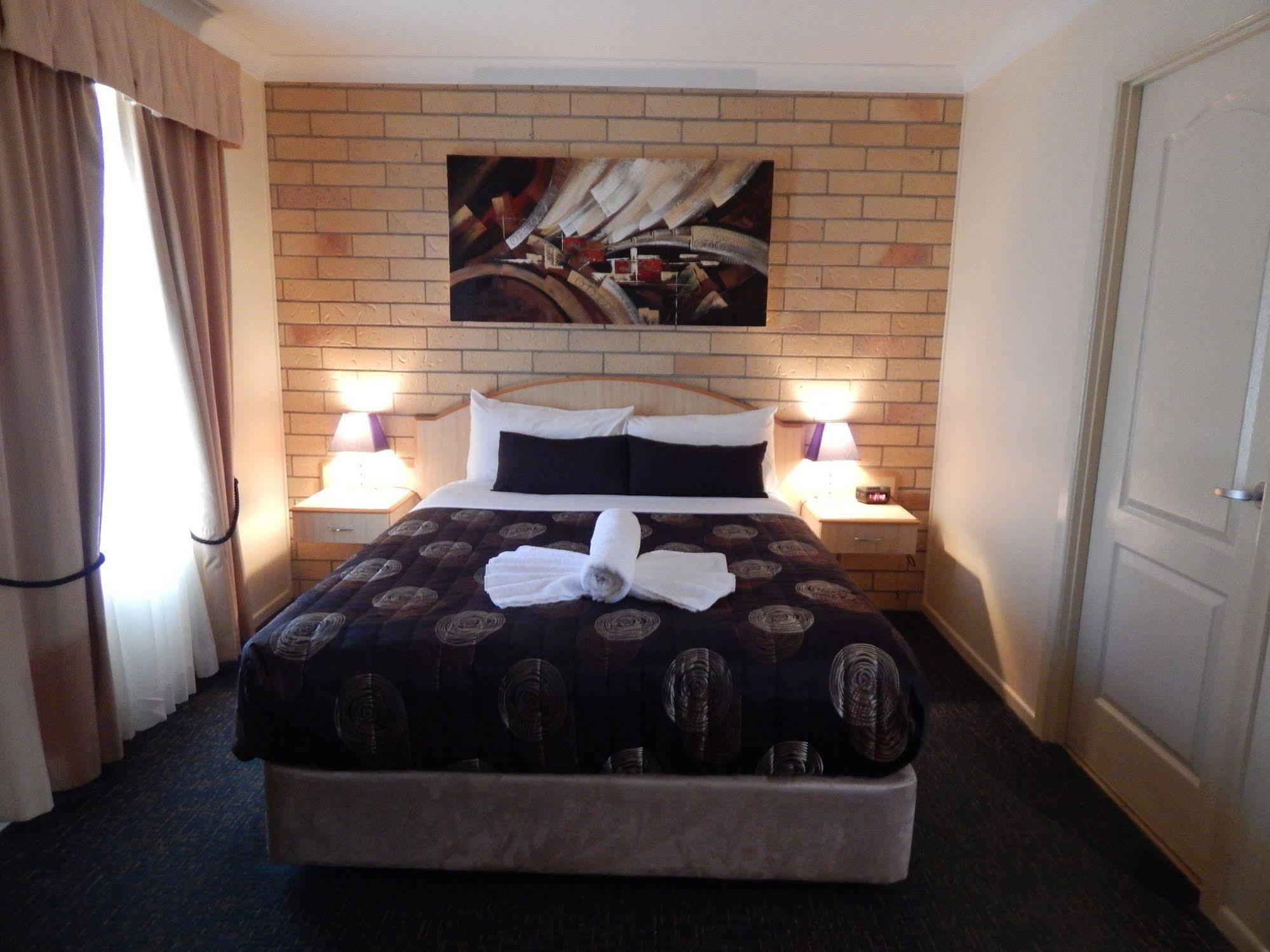 Cotswold Motor Inn Toowoomba Exterior foto