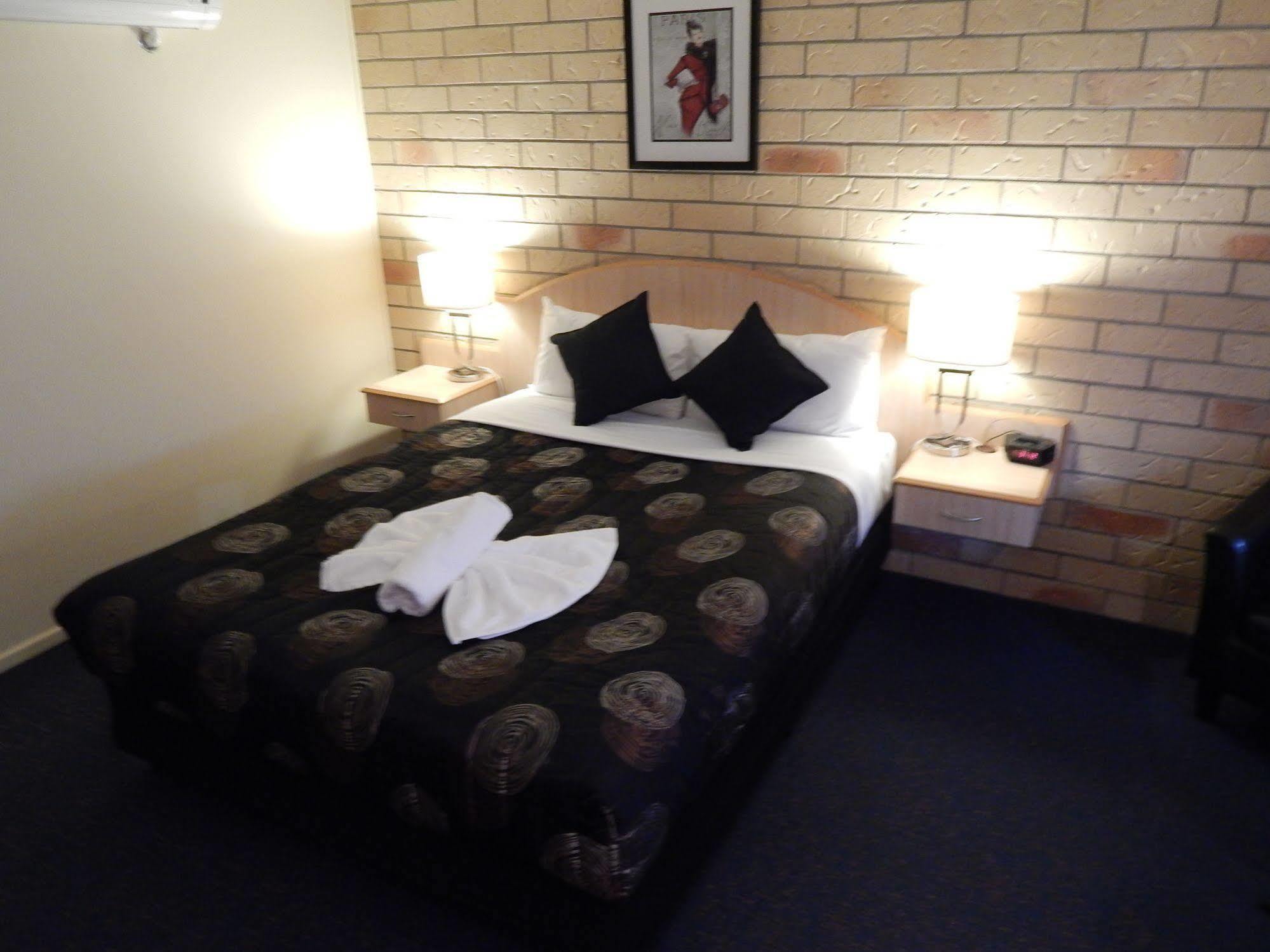 Cotswold Motor Inn Toowoomba Exterior foto