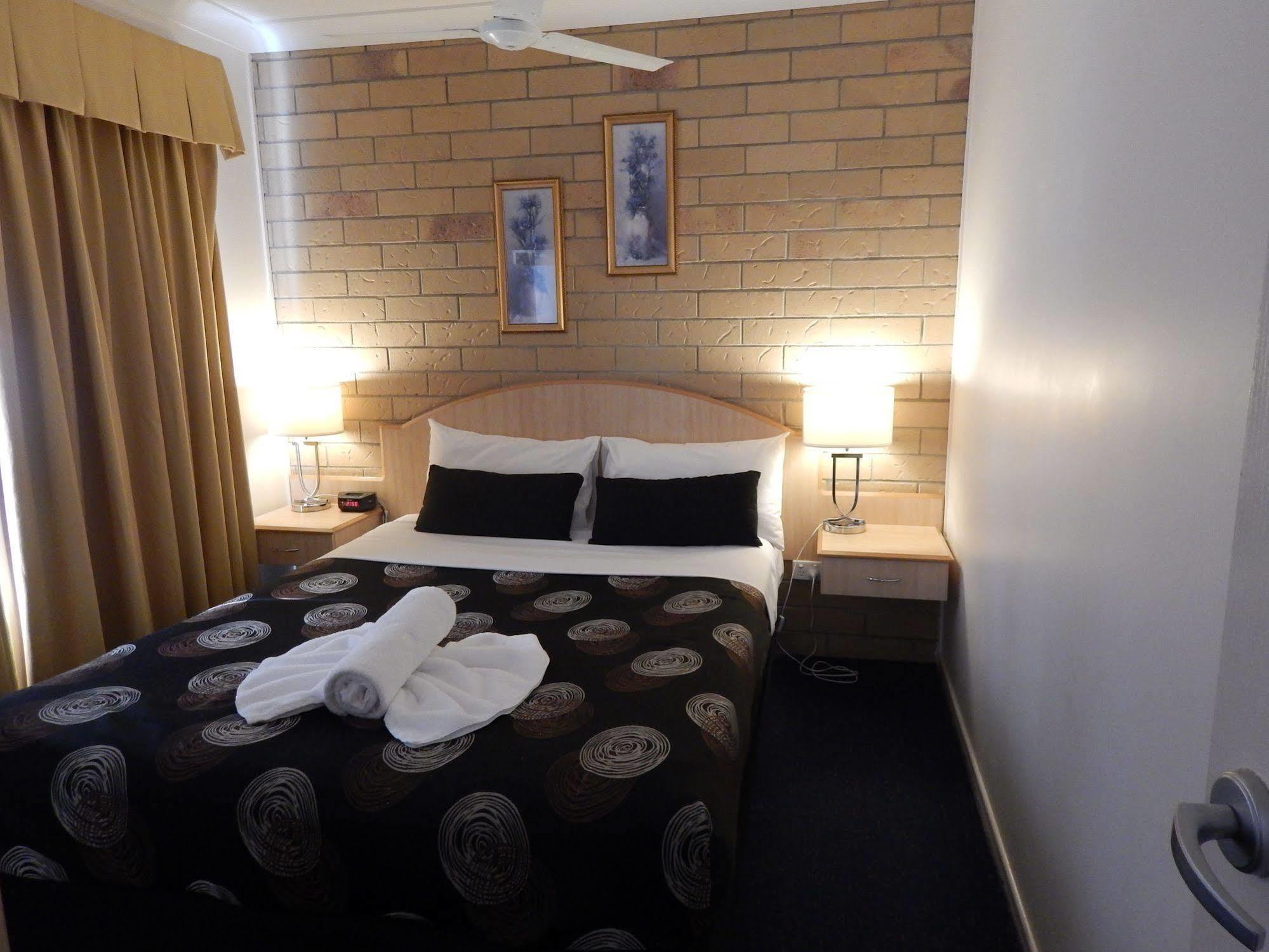 Cotswold Motor Inn Toowoomba Exterior foto