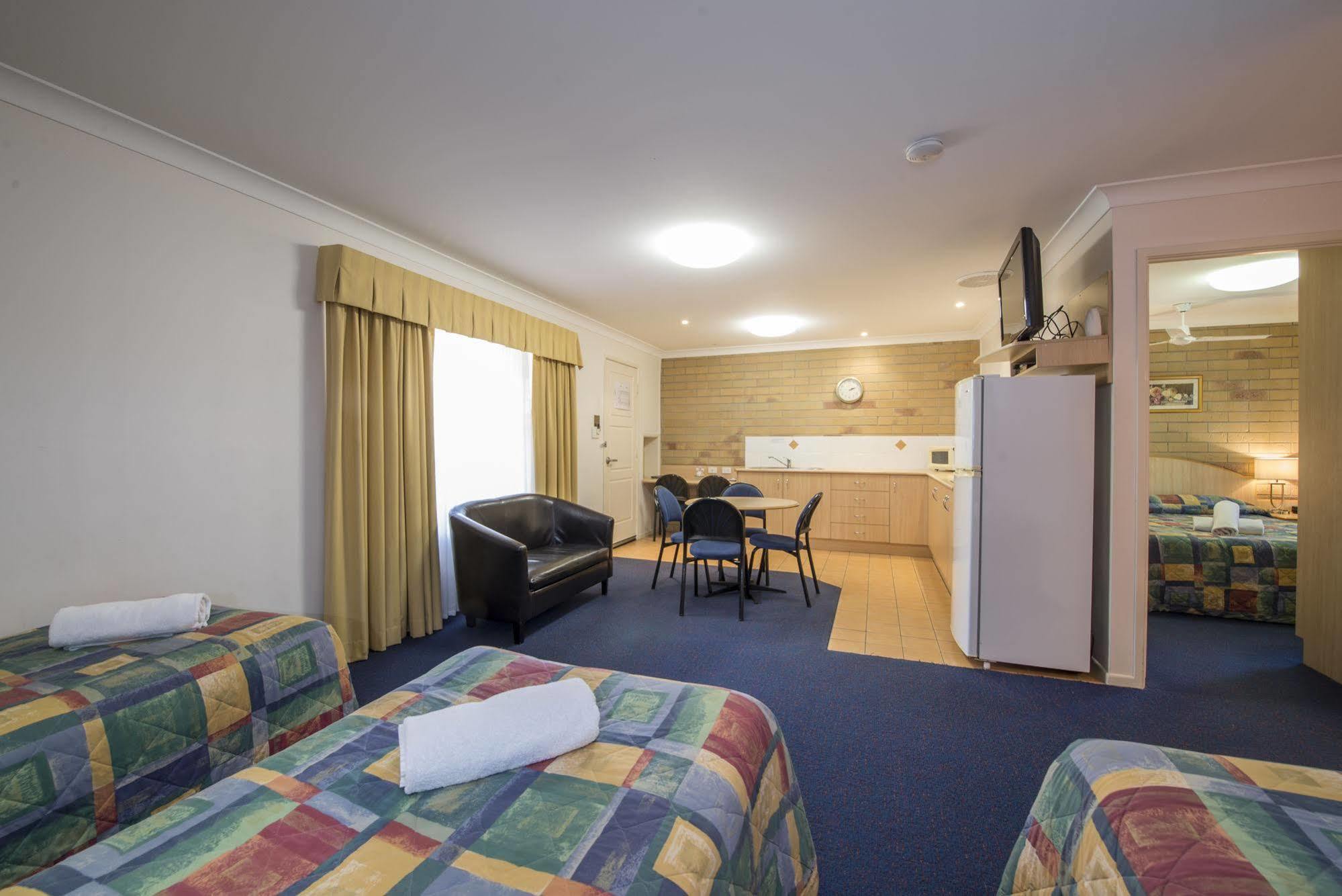 Cotswold Motor Inn Toowoomba Exterior foto